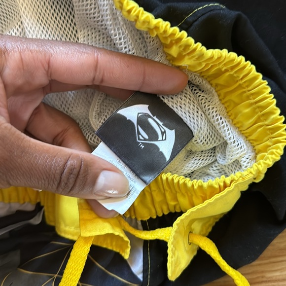 Boys Batman v Superman Swim Trunks - size 16y - Picture 6 of 9